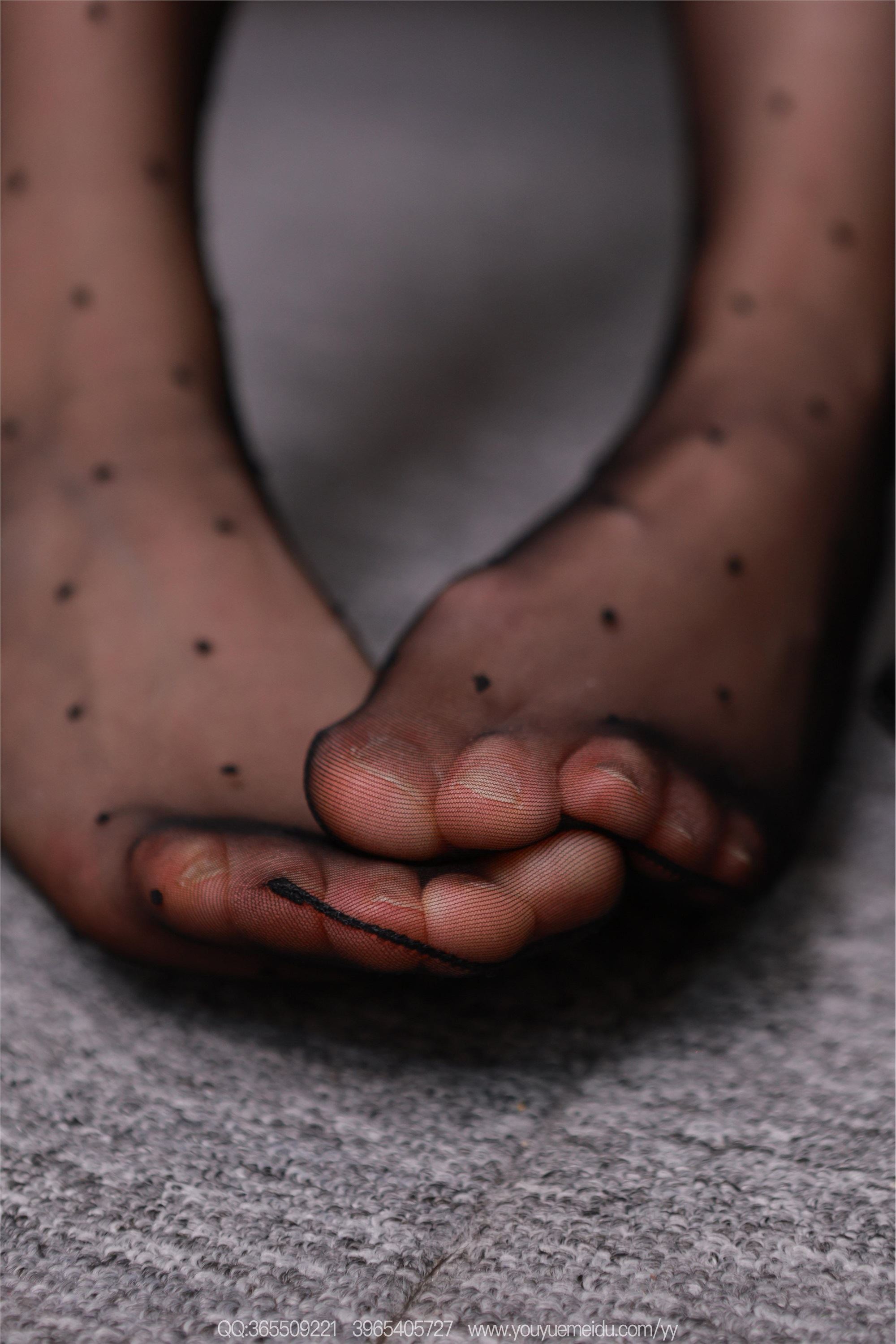 IESS异思趣向  2025.12.03 丝享家2227：小婕《波点丝袜（下）》